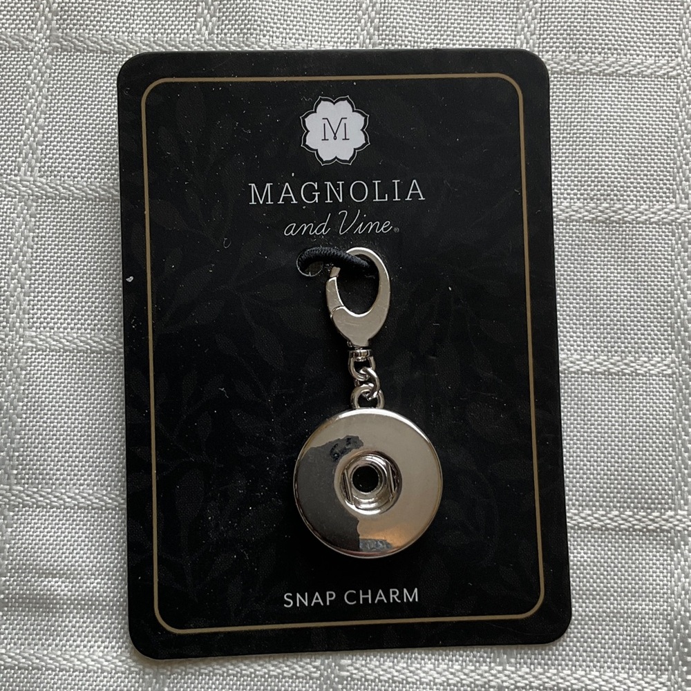 Magnolia and Vine Silver Snap Charm